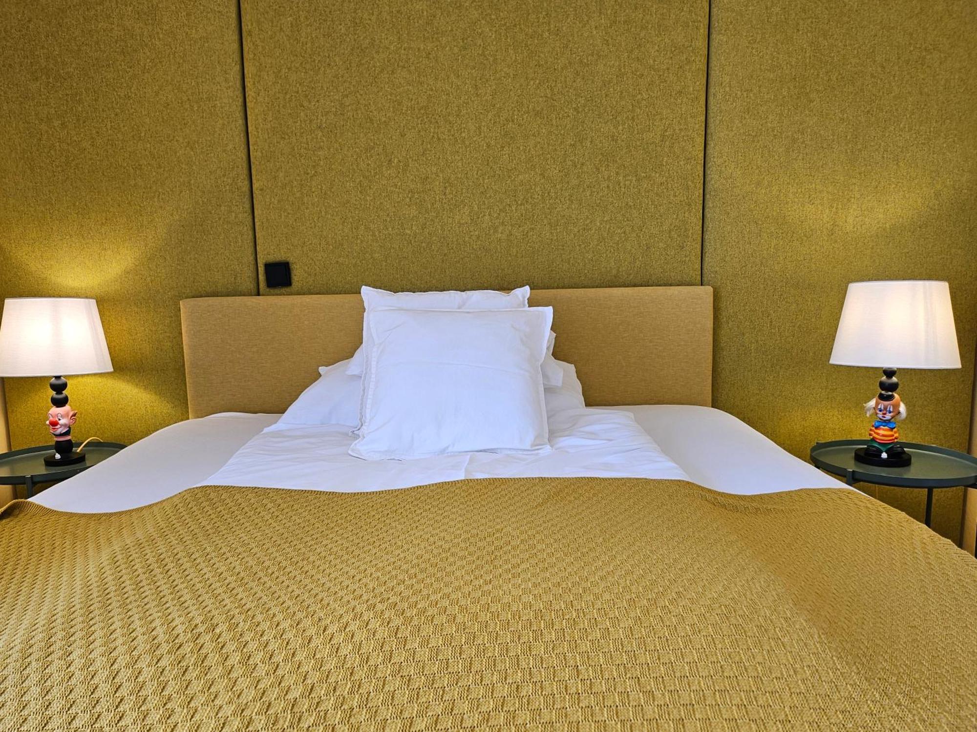 Yellow Flat By Grazrentals With Best Location & Free Parking 외부 사진