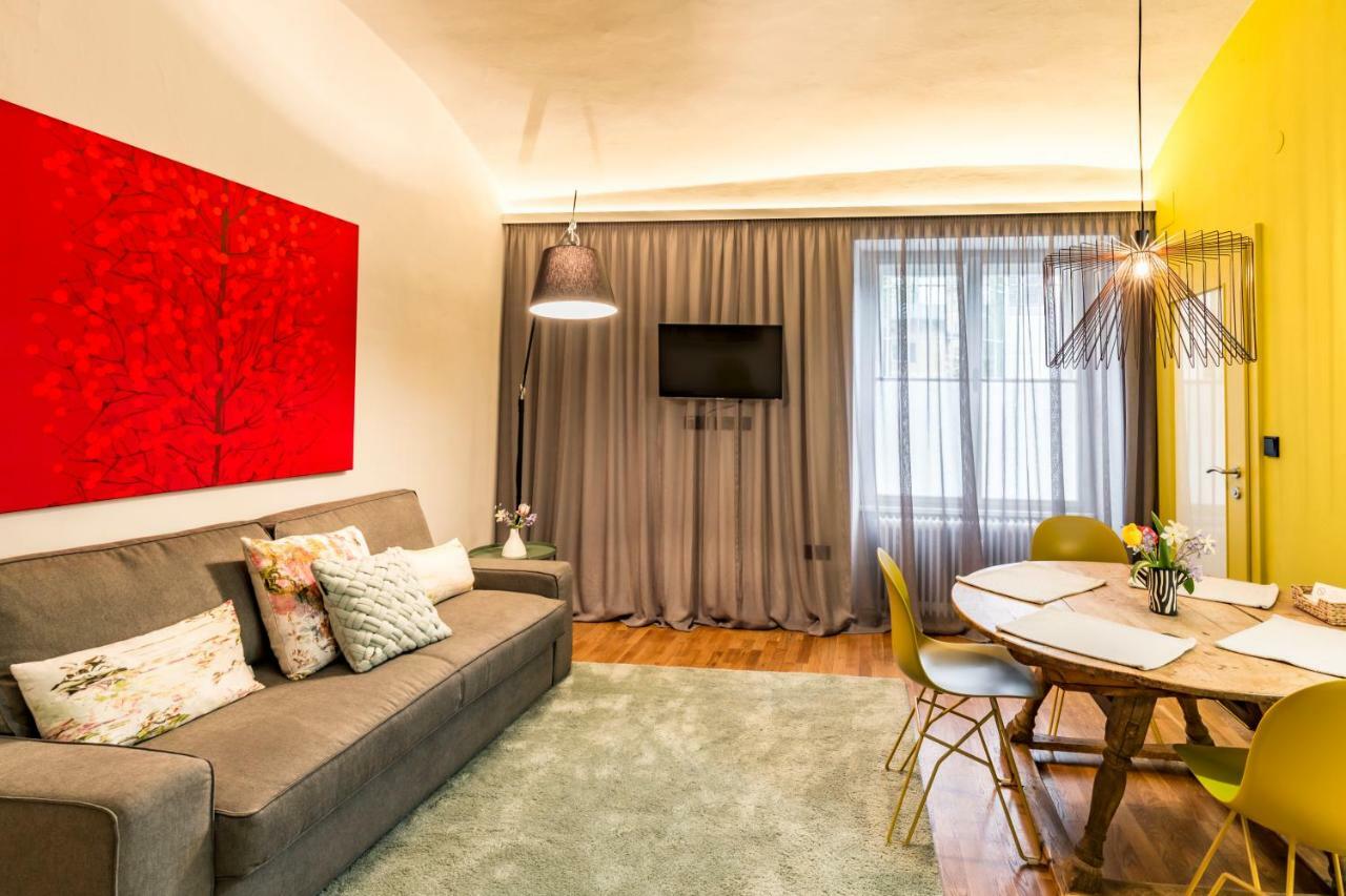 Yellow Flat By Grazrentals With Best Location & Free Parking 외부 사진